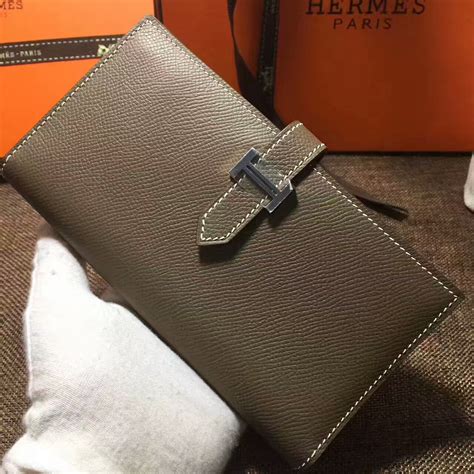 real real hermes wallet.